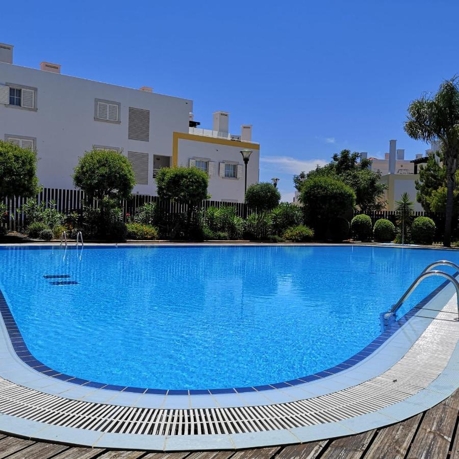 T2 Cabanas Gardens Piscina E Praia กาบานัส เด ตาวีรา ภายนอก รูปภาพ